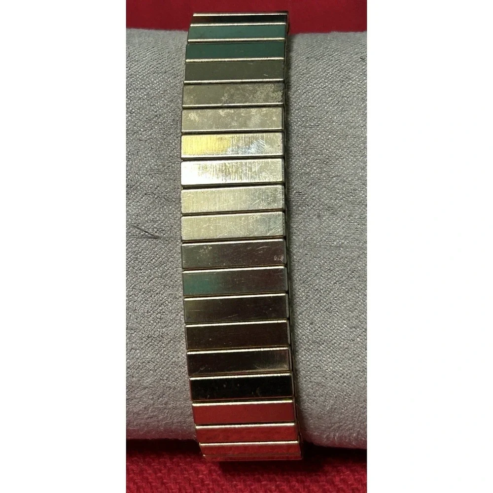 Vintage Remington Electra 23 Lifetime Mainspring‎ Gold Tone Manual Winding Watch